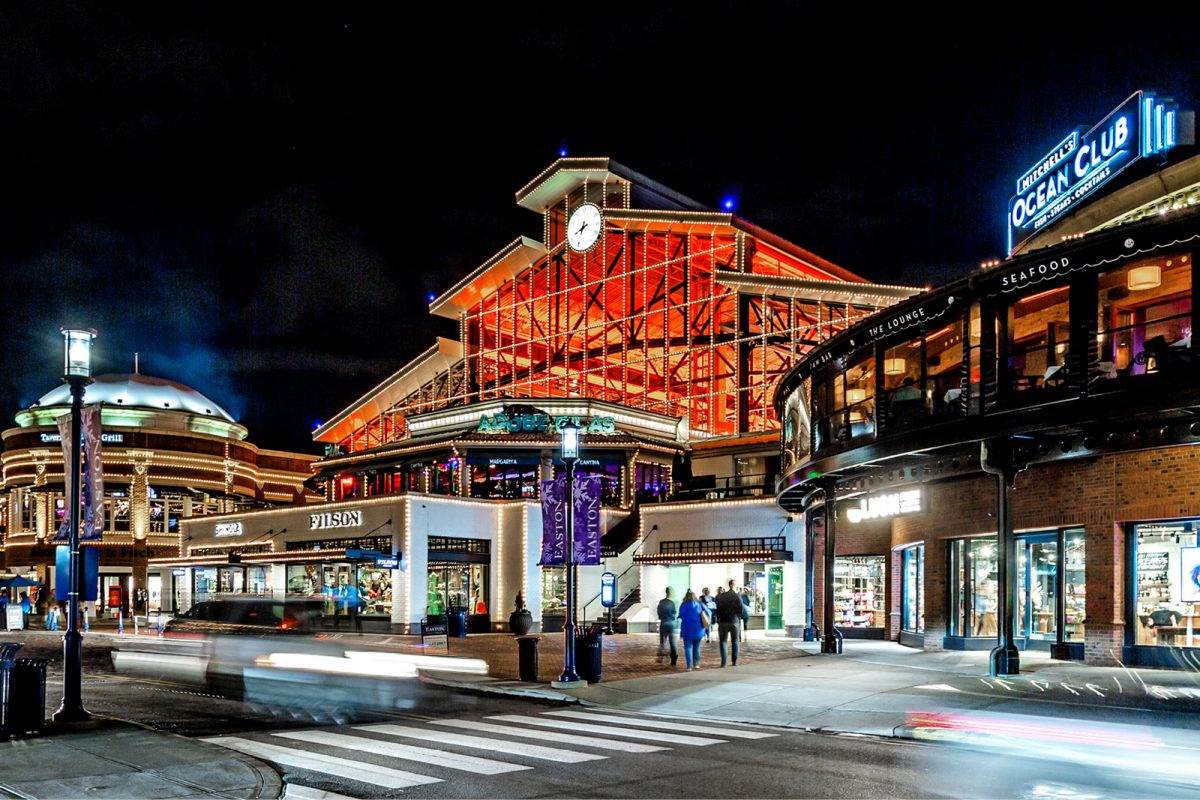 easton station building