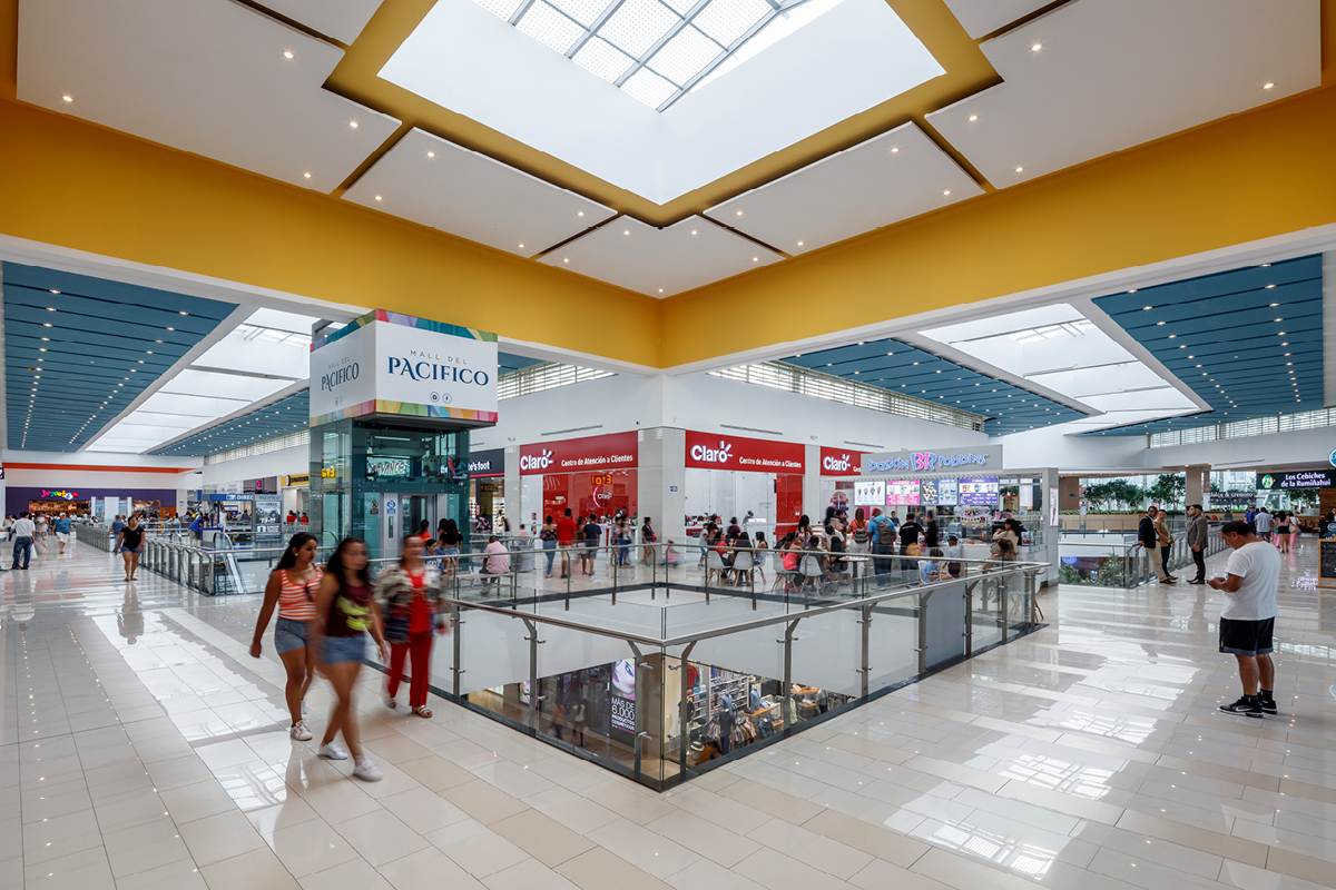 Pacific Hotel Mall interior Ecuador Design Architects / Architectos